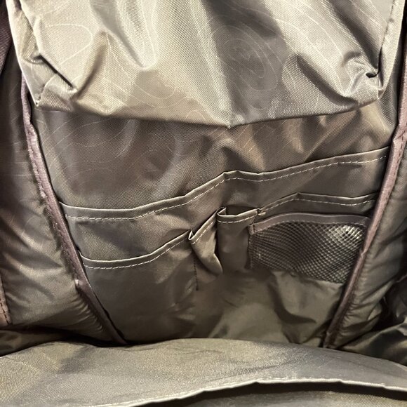 Incase sling laptop backpack - Picture 8 of 10